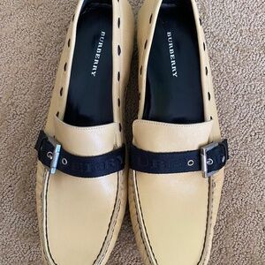 Burberry  size 41
